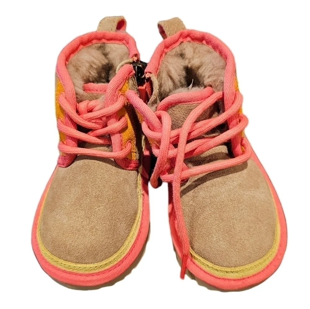 UGG Big KidsNeumel II Boot